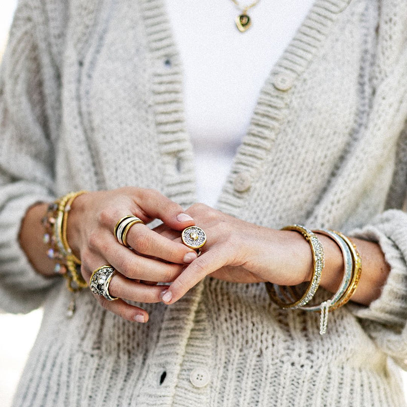 Kristal Hinge Bangle - Lunessense