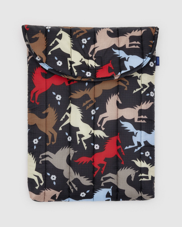 Puffy Laptop Sleeve 16" - Horse Cut Outs