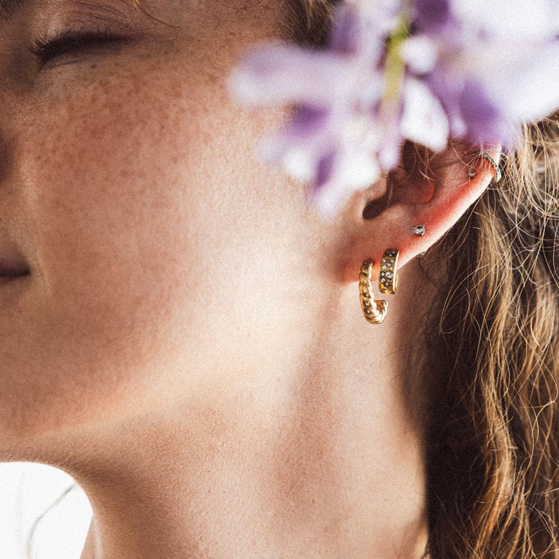 Twist Hoops